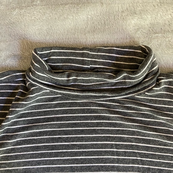American Eagle Soft & Sexy Mock Neck Long-Sleeve Striped Top - Picture 3 of 4